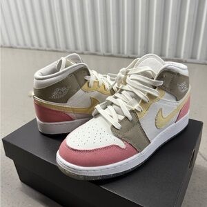 Nike Jordan’s big girls or Women's Multicolor Sneakers